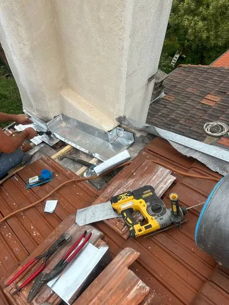 Travaux de zinguerie — chantier F.Couverture